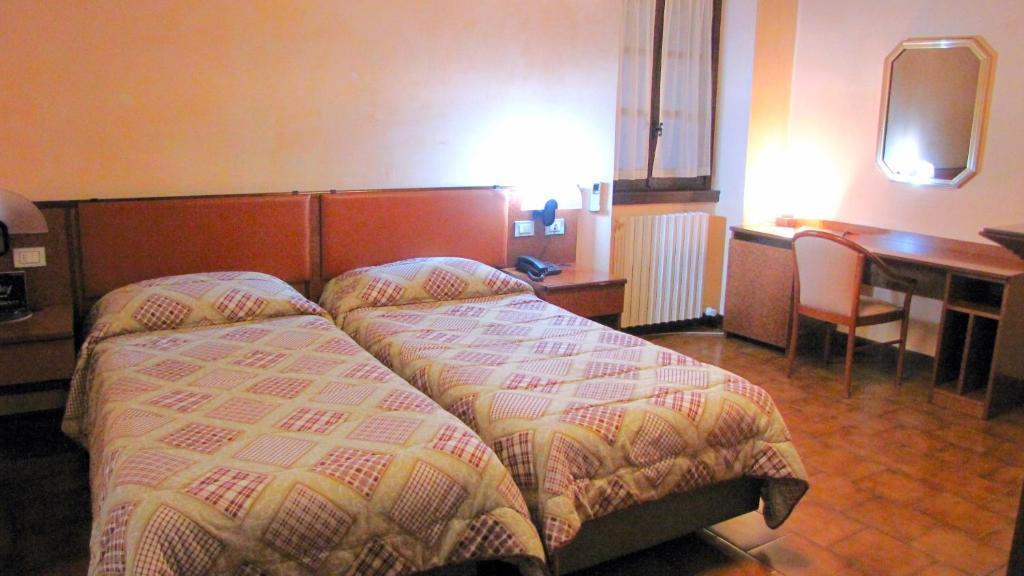 Orsenigo Agriturismo Cassinazza חדר תמונה