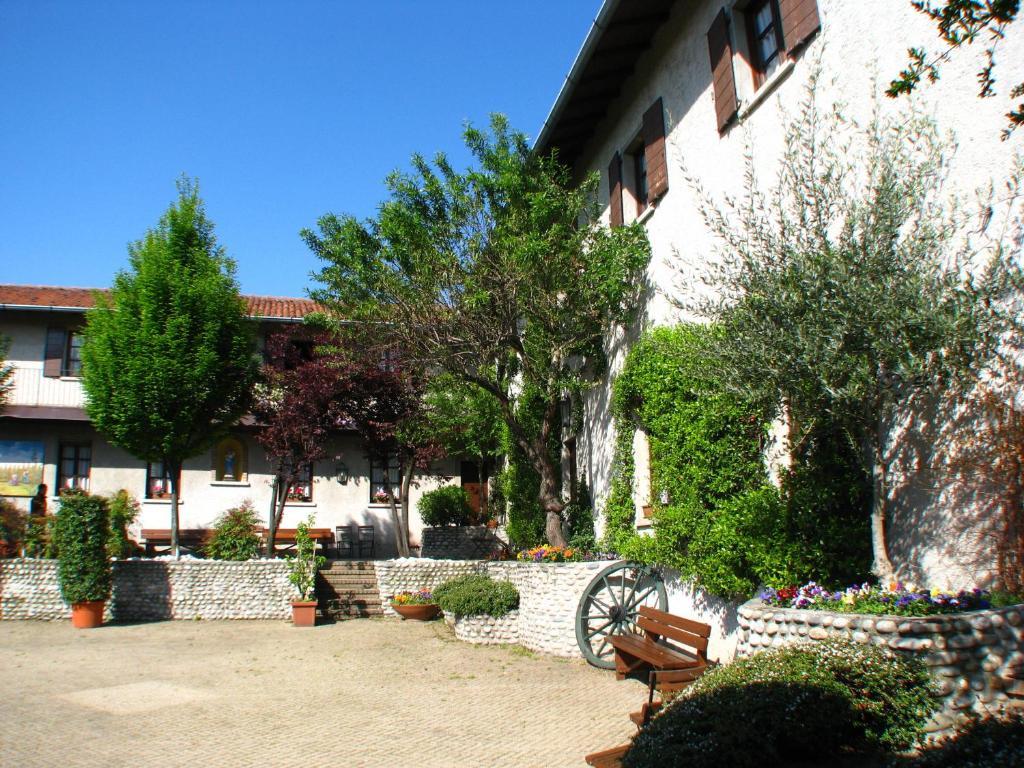 Orsenigo Agriturismo Cassinazza מראה חיצוני תמונה